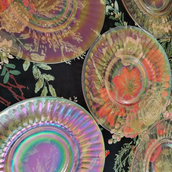 🍑  6 Vintage Iridescent Pressed Glass Salad/Dessert Plates  🍰  EVC - Picture 8 of 13